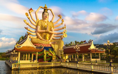 Big Buddha Temple (Wat Phra Yai)