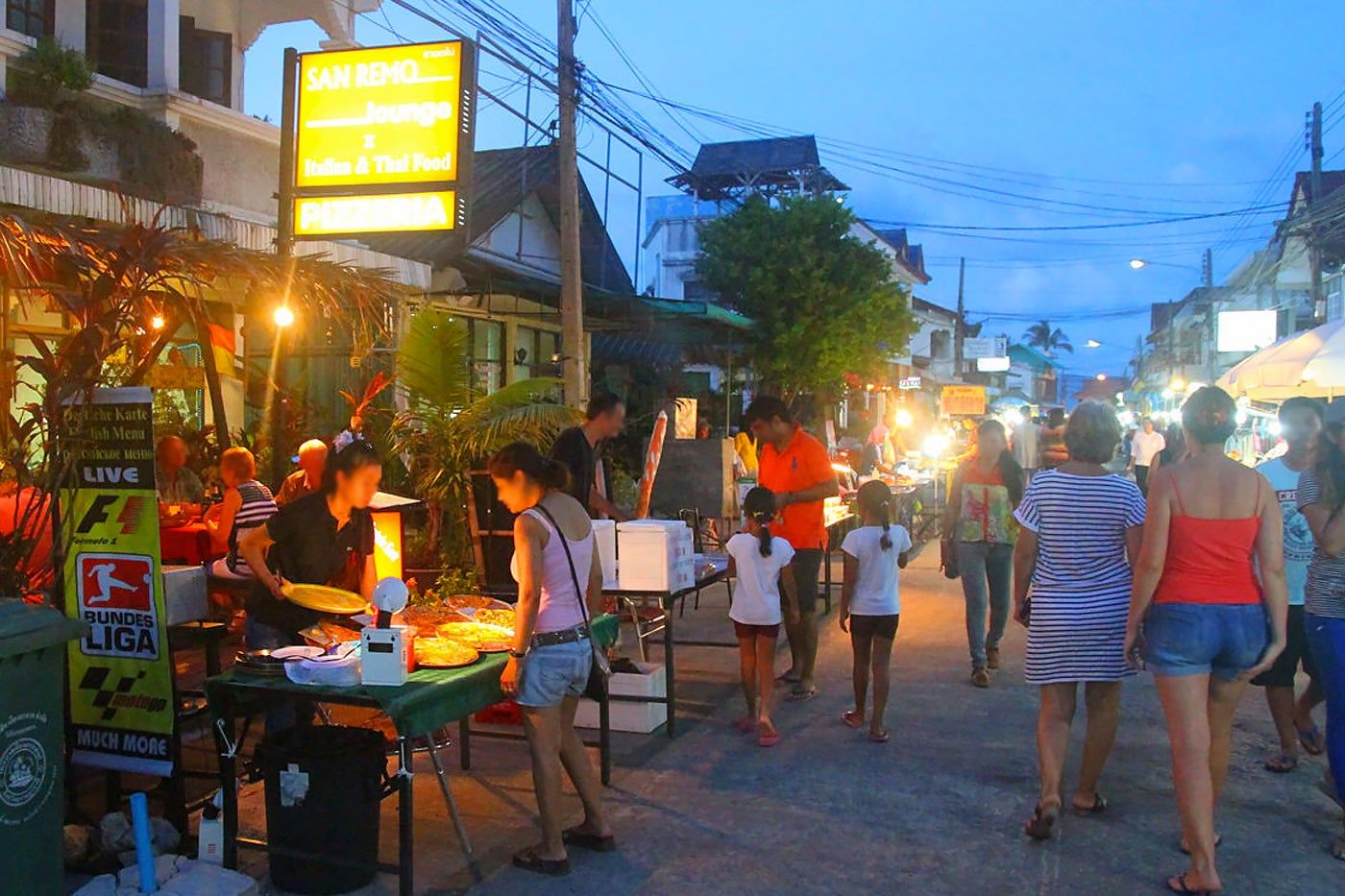 Maenam Thursday Night Market