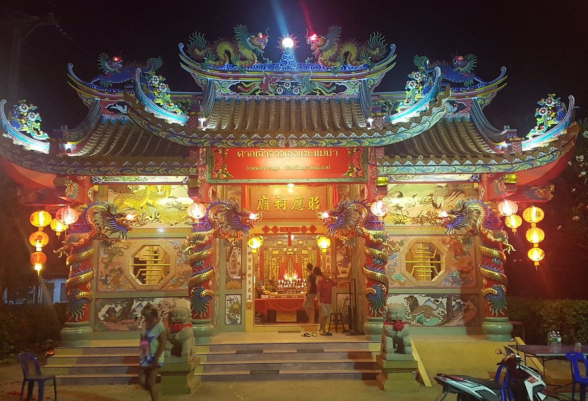 Maenam Thursday Night Market
