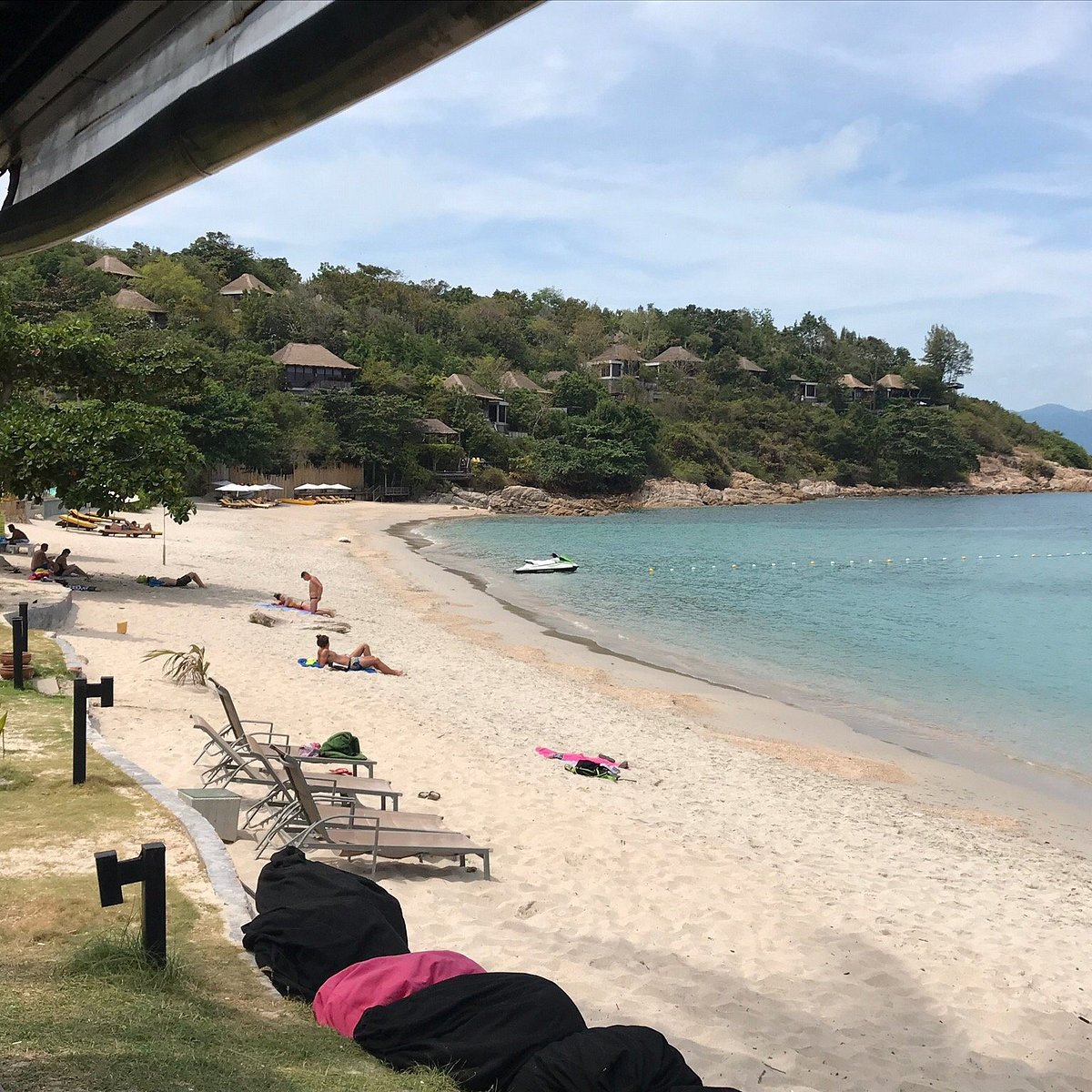 Samrong Beach