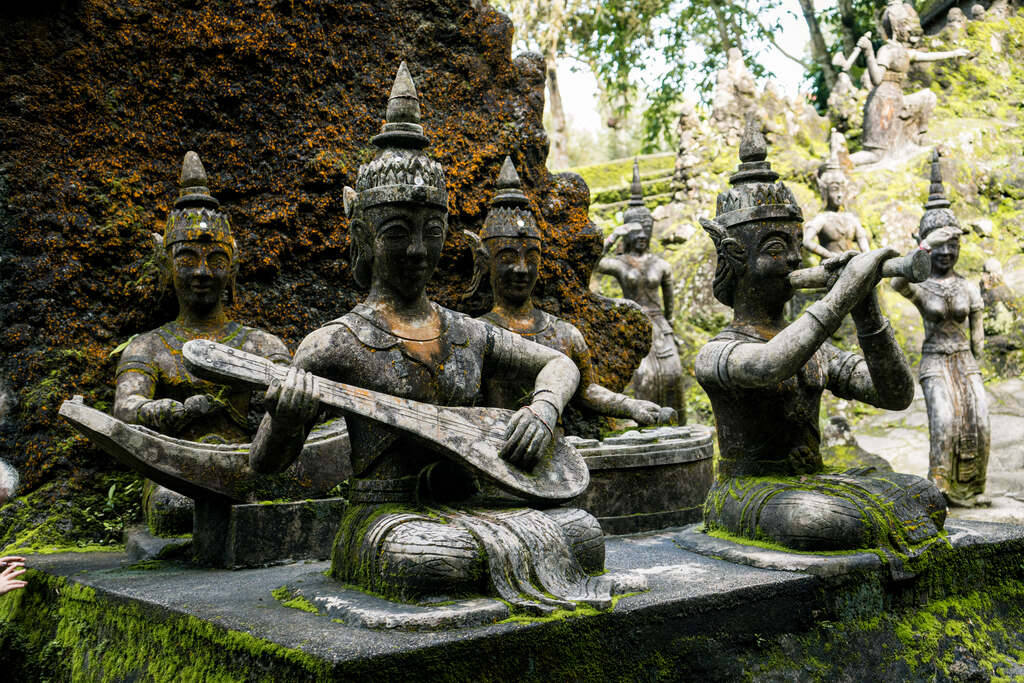 Secret Buddha Garden (Magic Garden)