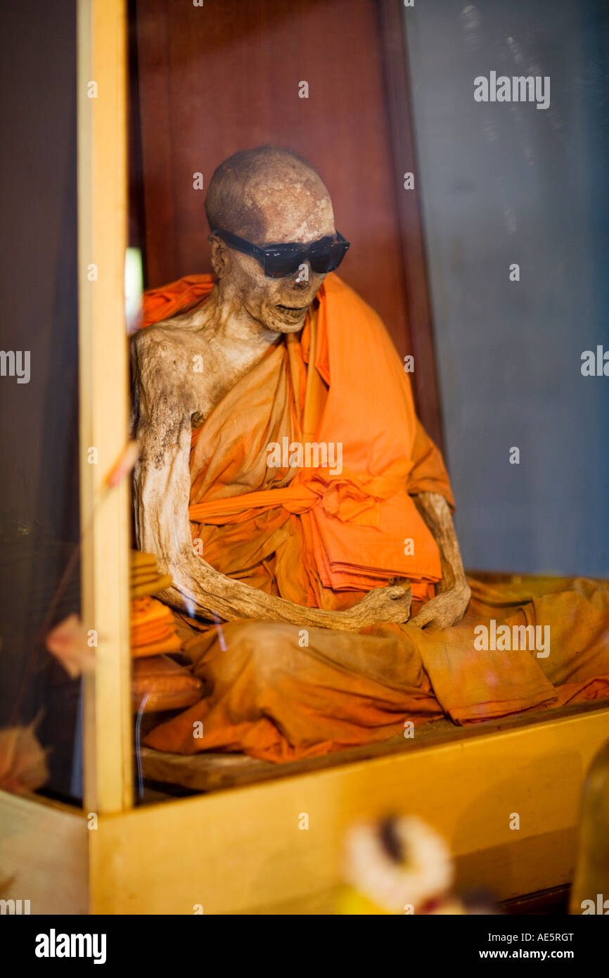 Wat Khunaram (Mummified Monk)